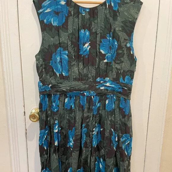 Boden Floral Dress - Picture 1 of 8
